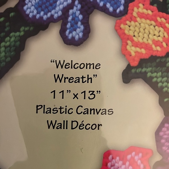 Welcome Wreath - Picture 2 of 3